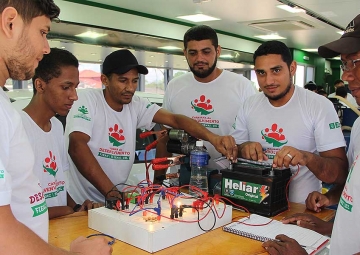 Caravana do Desenvolvimento: Sistema FIEAC certifica mais de mil alunos neste sábado em Sena