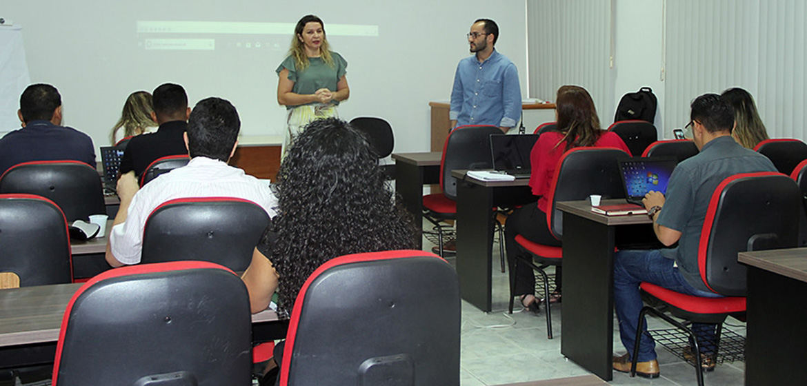 Treinamento para utilização do aplicativo Rede Sindical da Indústria é realizado na FIEAC 