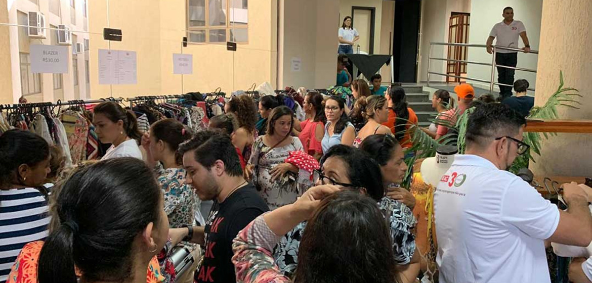 Sistema FIEAC realiza Bazar Beneficente