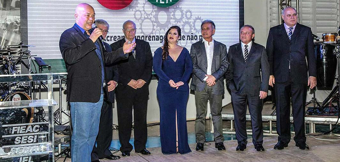 Líderes da indústria são homenageados na festa de 30 anos da FIEAC