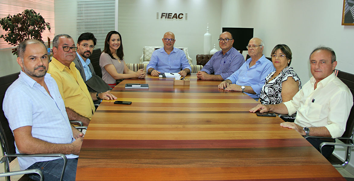 Presidente da FIEAC recebe visita institucional da senadora Mailza Gomes