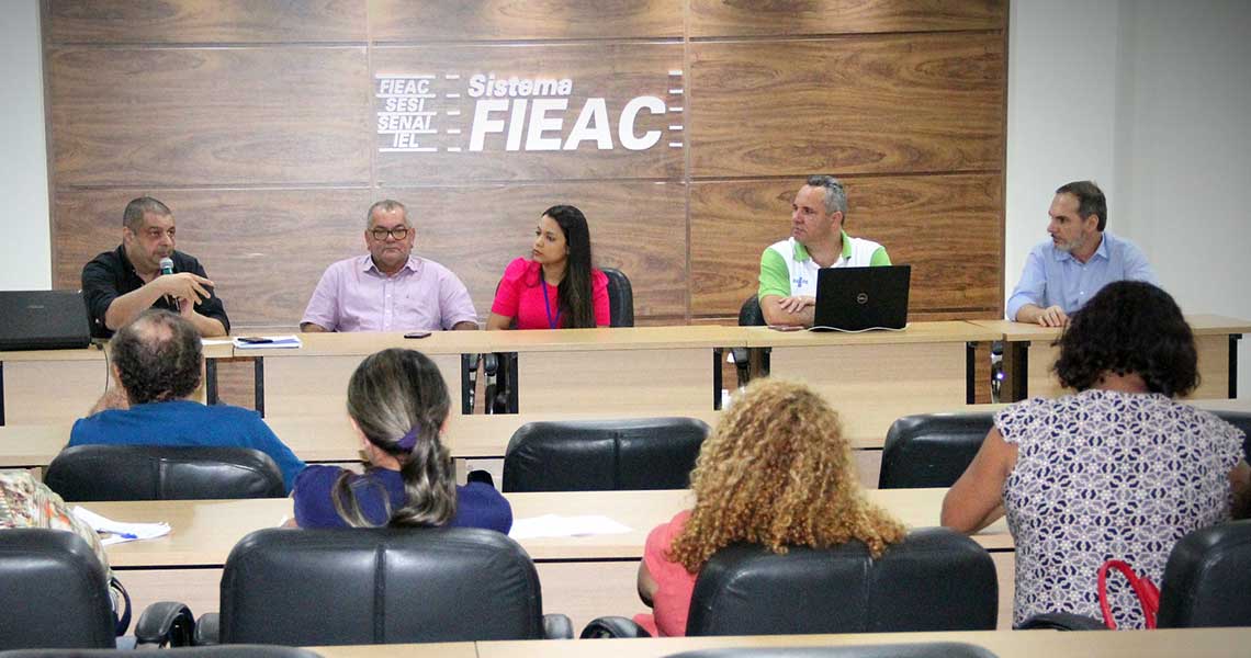 FIEAC e Sebrae orientam indústrias sobre compras governamentais 