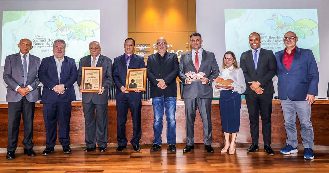 Emoção marca outorga dos prêmios Professor Samuel Benchimol e Banco da Amazônia 