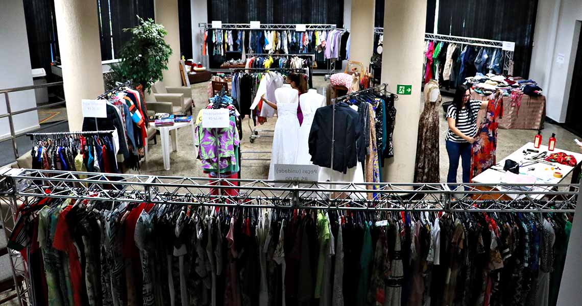 Grupo de Mulheres da Indústria realiza bazar solidário na FIEAC