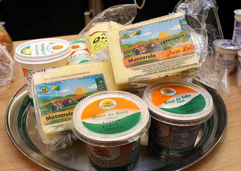 Sinpal apresenta produtos da indústria de alimentos ao prefeito e secretários de Rio Branco