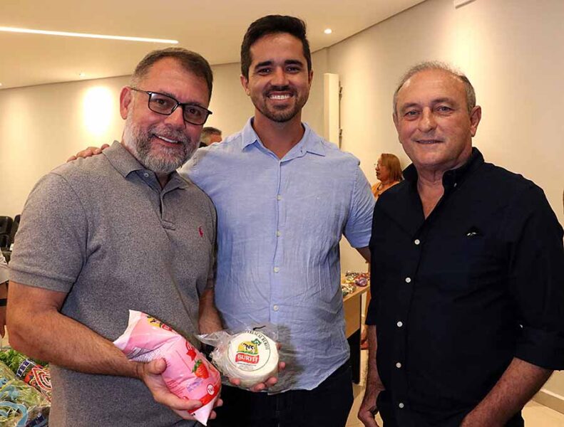Sinpal apresenta produtos da indústria de alimentos ao prefeito e secretários de Rio Branco